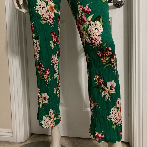 EXPRESS - Picture 7 of 10